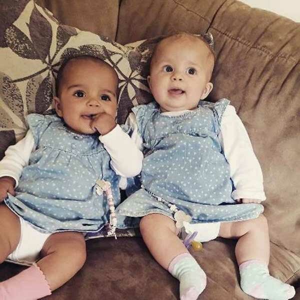 Снимок этих близняшек шокировал интернет!